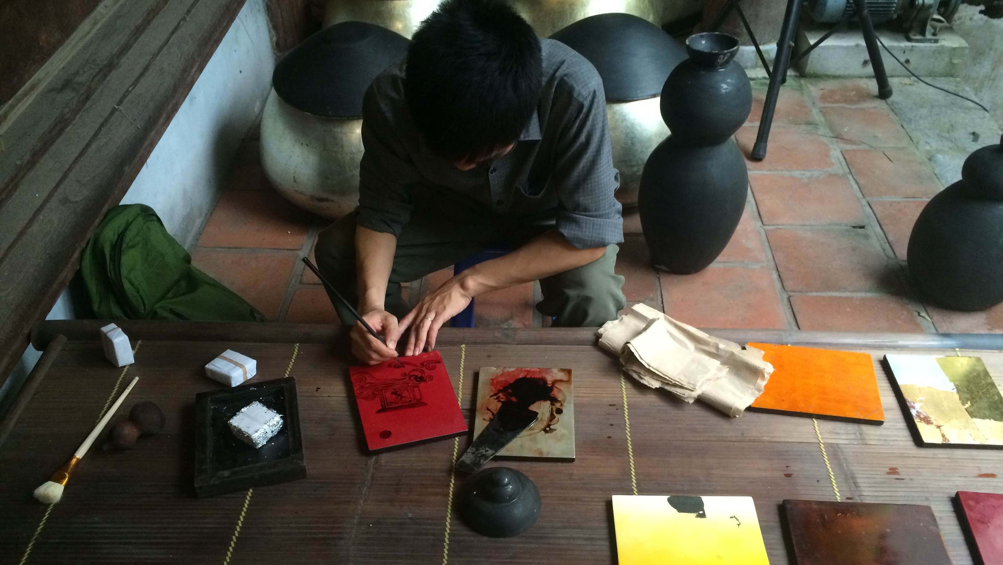Exposition pour honorer la laque vietnamienne