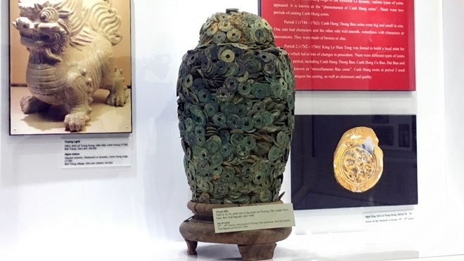 Inauguration d une galerie de la monnaie vietnamienne