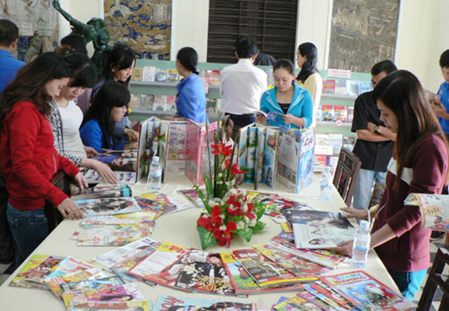 Bientôt une exposition sur la presse vietnamienne au Laos 2016