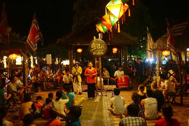 Da Nang introduit Bai choi auprès des touristes et de la population locale