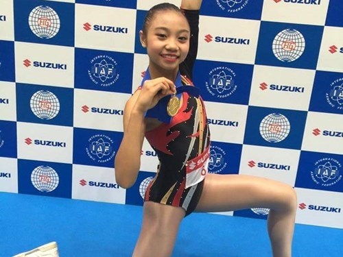 Une jeune Vietnamienne médaillée à la Coupe du monde d’aérobic