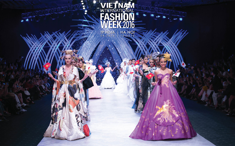 La Fashion Week sera organisé deux fois par an