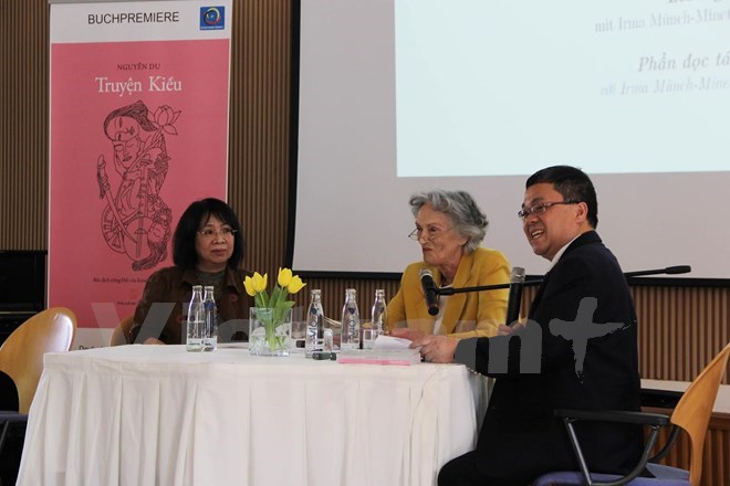 L édition bilingue vietnamien-allemand du Truyên Kiêu présentée au public
