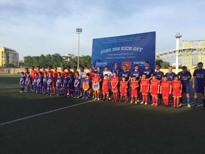 Match amical entre l’UE et le Vietnam