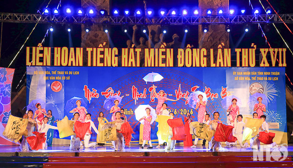 Ouverture du 17e Festival de la voix des provinces de l’Est–Ninh Thuân 2016