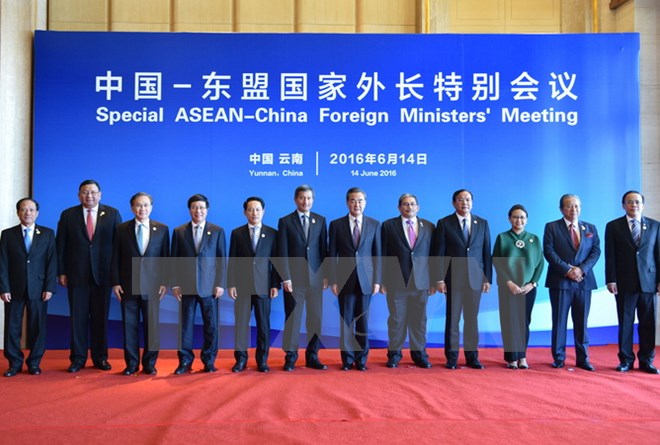 ASEAN-Chine promotion de la coopération et efforts pour régler les défis communs
