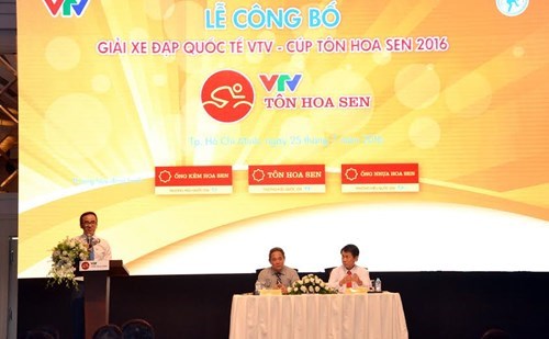 Seize équipes cyclistes à la Coupe VTV-Hoa Sen 2016