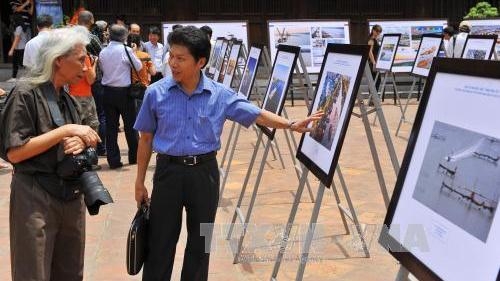 Remise des prix du concours de photos sur les rivières vietnamiennes