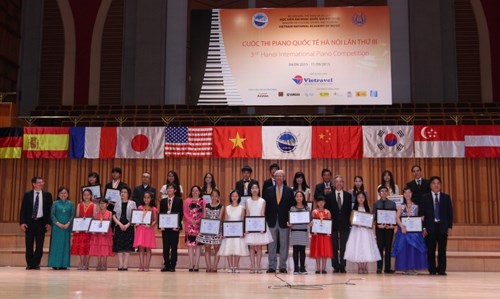 Des jeunes pianistes vont concourir à Hanoi
