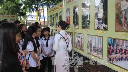 Exposition de photos des minorités ethniques vietnamiennes à Can Tho