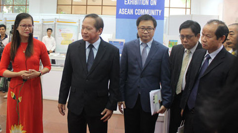 Ouverture de l’exposition sur la Communauté de l’ASEAN
