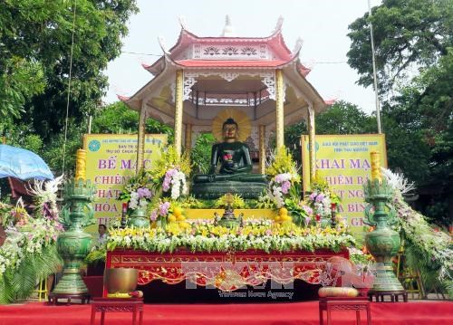 La statue du Bouddha de Jade pour la paix universelle à Thai Nguyen