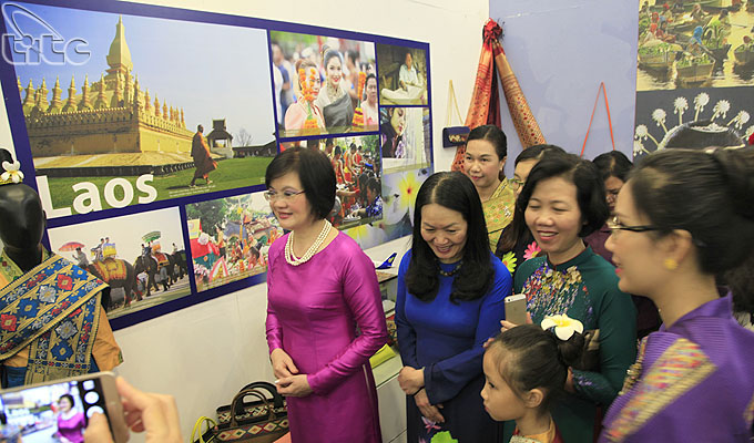 Ouverture de l exposition ASEAN - Couleurs de la culture