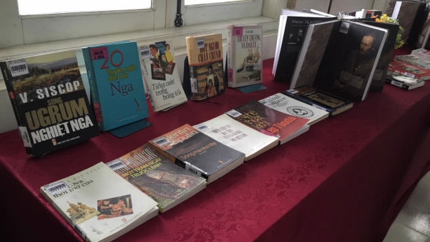 Le coin de littérature russe de la Bibliothèque de Hanoi