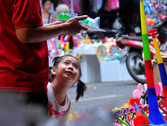 La rue Hang Ma colorée à l’occasion de la Fête de la mi-automne