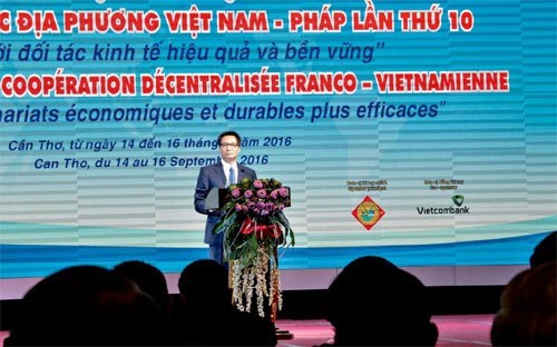 Colloque sur la coopération dans éducation et santé Vietnam – France