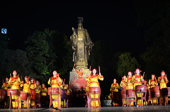 Admirez des danses anciennes de Thang Long-Hanoi