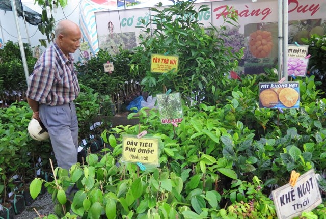 Binh Phuoc  ouverture de la Foire agricole et commerciale de la région du Sud-Est 2016