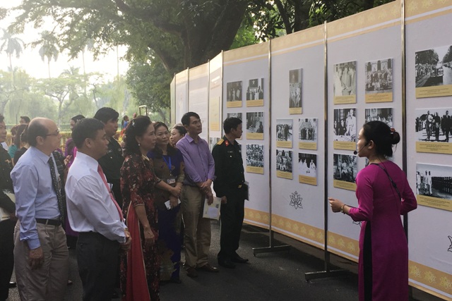 Exposition sur les activités diplomatiques du Président Hô Chi Minh