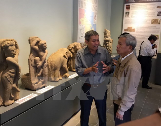 D’anciens objets de Cham exposés à Hue
