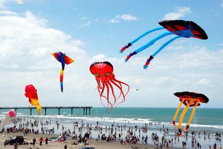 Ouverture du Festival international des cerfs-volants 2016