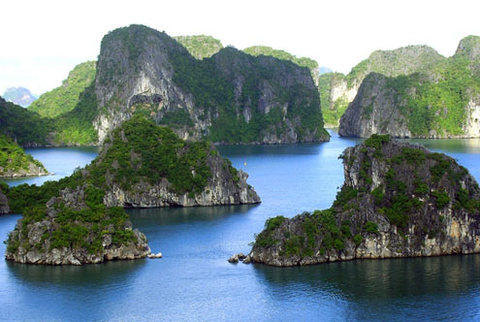 La baie d’Ha Long parmi les 10 patrimoines les plus impressionnants d’Asie