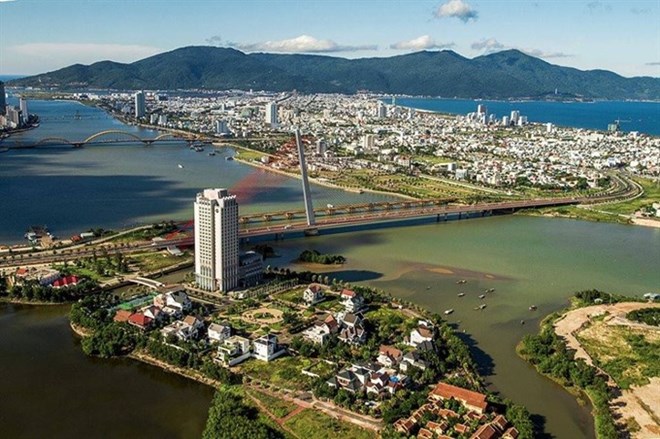 Exposition de photos pour marquer 20 ans de développement de Da Nang