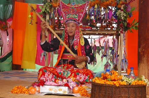 La fête de l eau des Thai à Lai Châu