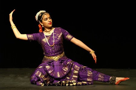 Ouverture d’un cours de danse traditionnelle de l’Inde à Hanoi