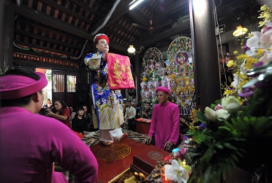 Hâu dông - rite important dans le culte de la Déesse-Mère