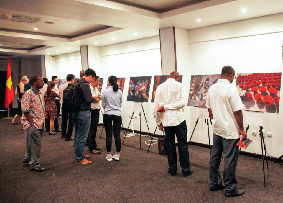 Des villages de métiers traditionnels du Vietnam s exposent au Mozambique