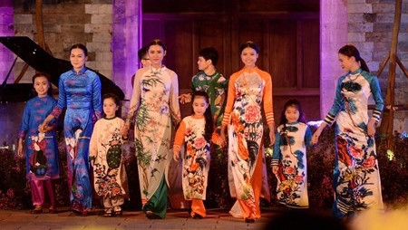 Hô Chi Minh-Ville Concours «Charme des ao dai»