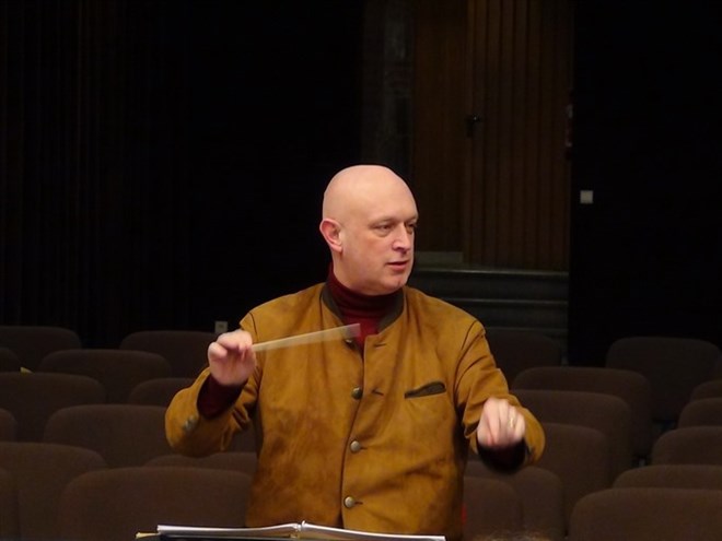 Le chef d’orchestre belge Gazon dirigera un concert à Ho Chi Minh-Ville