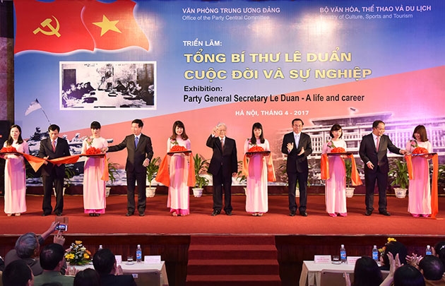 La vie et la carrière du secrétaire général Le Duan en images