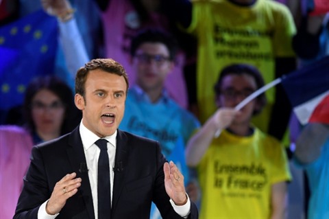 Présidentielle Macron élu avec 59 des voix, selon un sondage