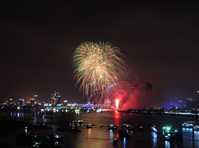 Ouverture du Festival international de feux d artifice de Dà Nang 2017