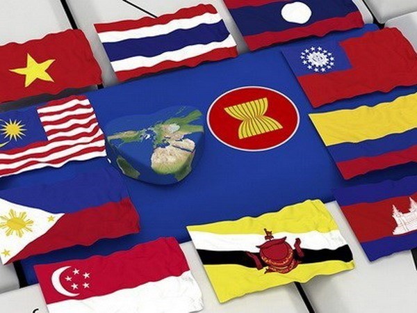 SOM ASEAN+3 et SOM EAS  renforcement de la coopération dans des domaines