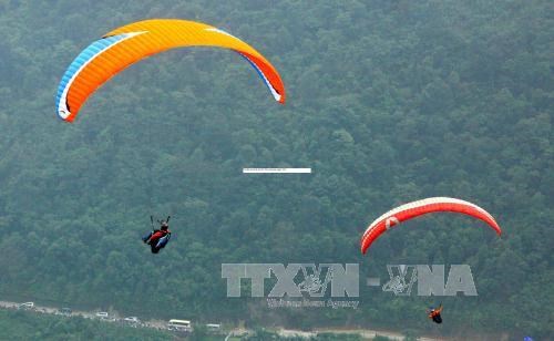 Ouverture du festival de parapente au col Khau Pha à Yen Bai