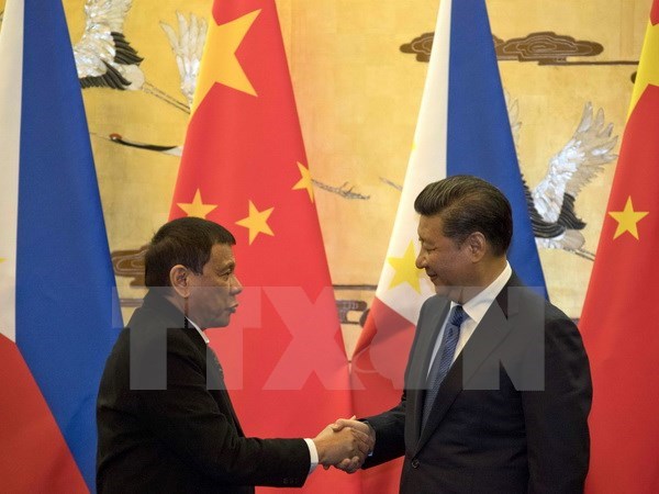 Chine-Philippines conversation téléphonique sur les relations bilatérales