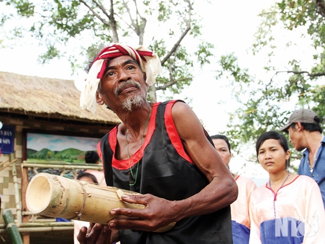 «Rêve du chapi» au Village culturel et touristique des ethnies du Vietnam