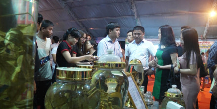 Quang Nam accueille le premier Festival du ginseng Ngoc Linh