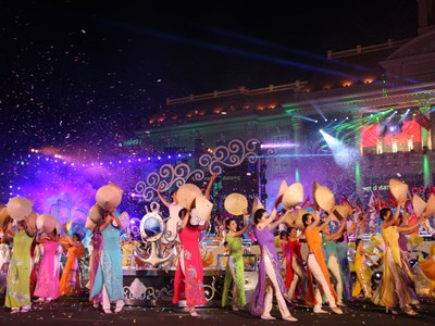 Préparatifs du Festival de la mer de Nha Trang-Khanh Hoa