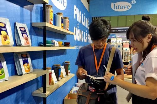 Ouverture du 9e Salon international sur la franchise et la vente au détail à HCM-Ville