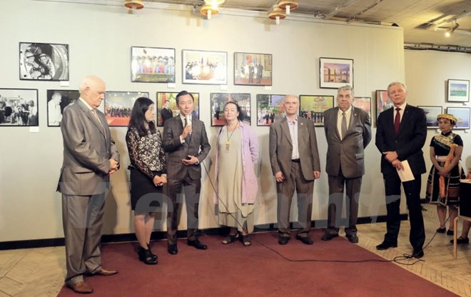 Ouverture de l’exposition photographique Vietnam – Sa terre et ses hommes en Russie