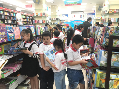 Grande exposition de livres pour enfants à Ho Chi Minh-Ville