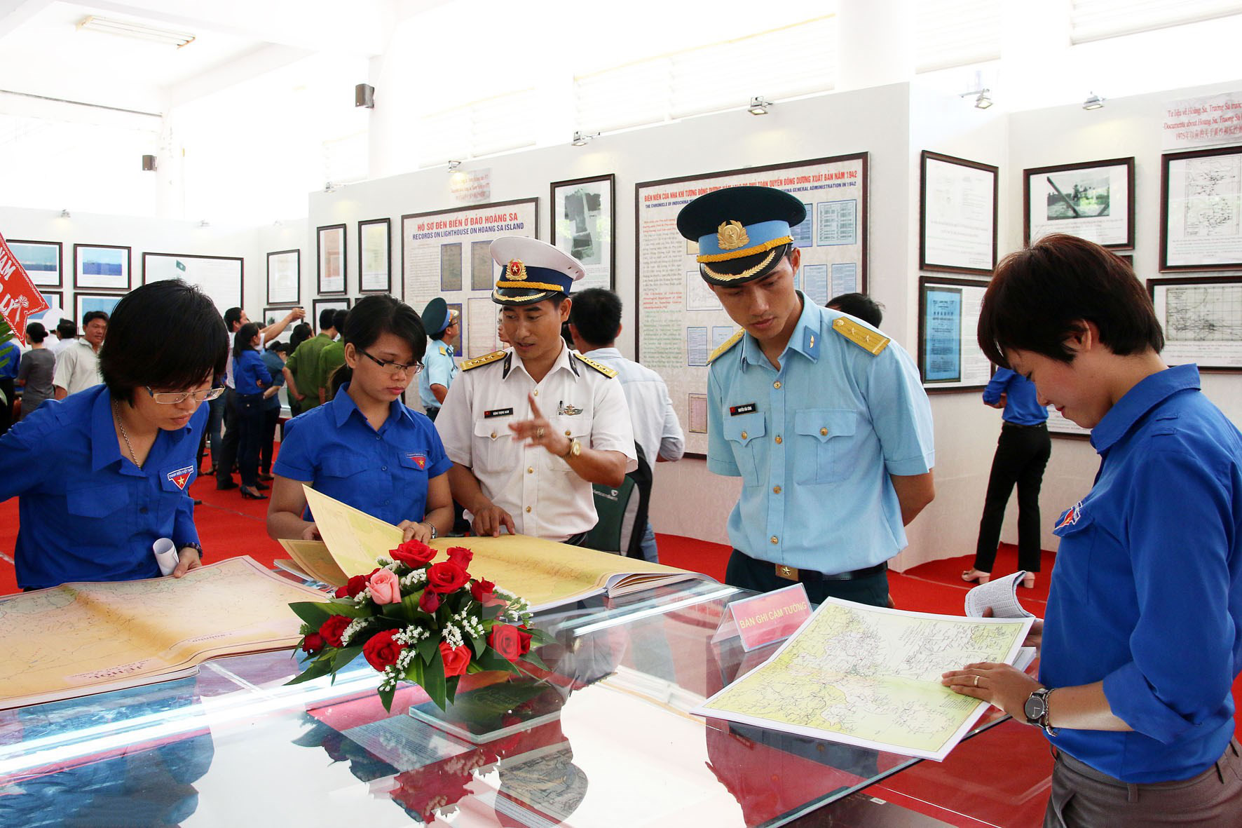 Tuyên Quang exposition de cartes et d’archives sur les deux archipels Hoàng Sa et Truong Sa du Vietnam