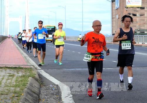 Plus de 5 000 coureurs au 5e marathon international de Da Nang