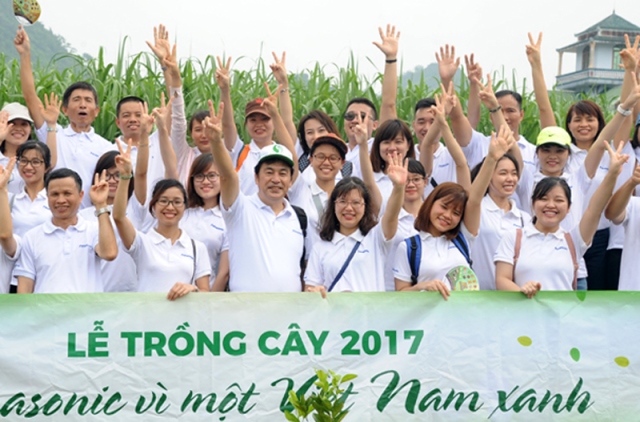 Plus de 1 000 personnes font écho à la campagne Rendre le monde plus propre 2017