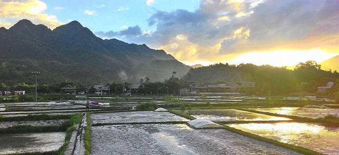 Festival des villages du tourisme du Nord-Ouest à Hoa Binh