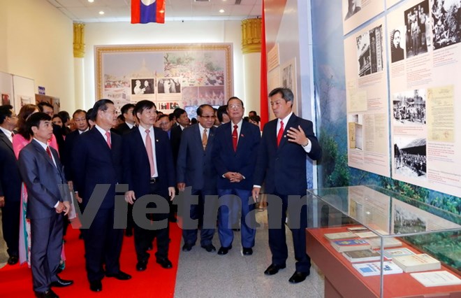 Une exposition pour marquer les relations Vietnam - Laos